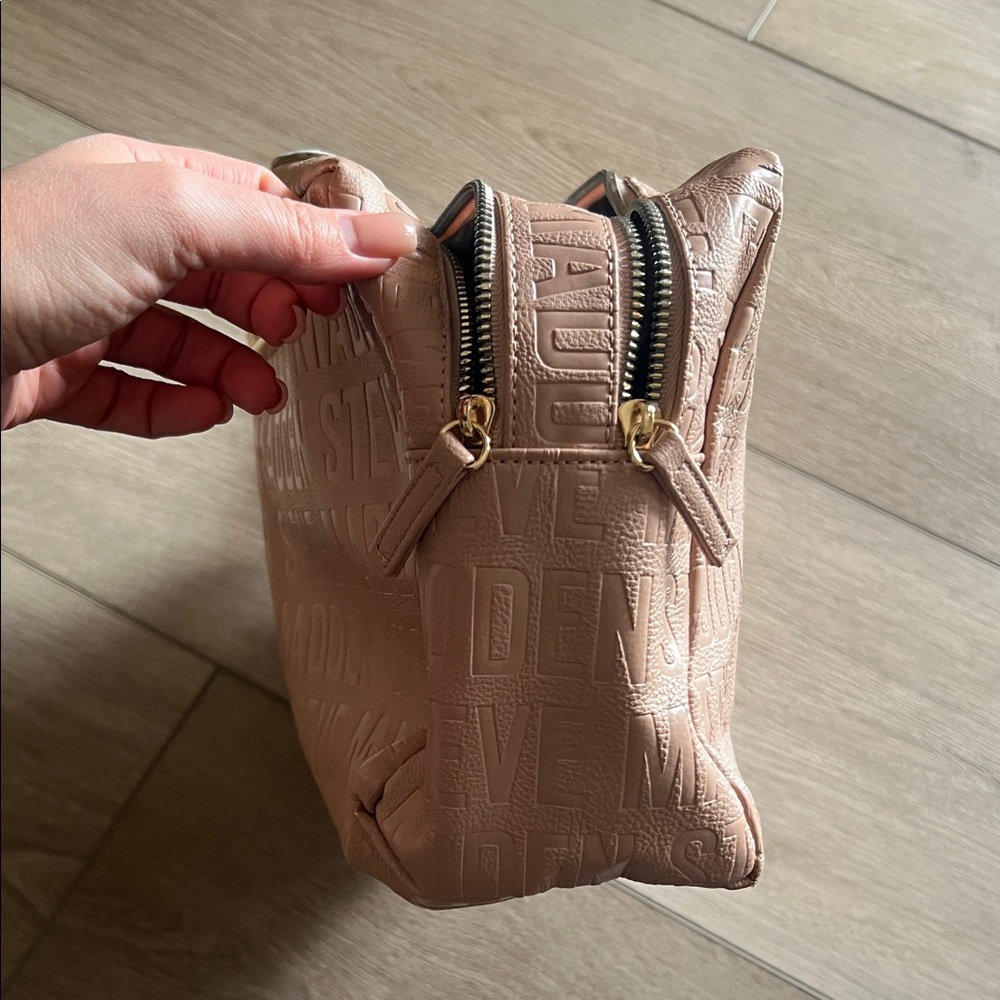 Steve Madden Blush Embossed Cosmetic Bag - Picture 4 of 9